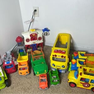 Fisher Price Little People Vehicle & Farm Lot.